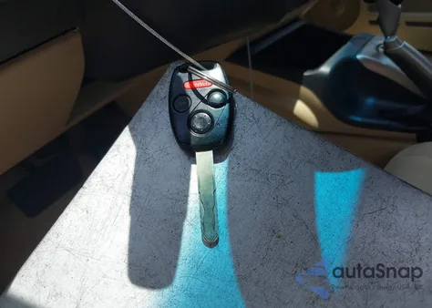 2006 Honda Civic Hybrid from USA, damaged, VIN JHMFA36296S010233